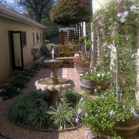 A Hundred Thousand Welcomes B&B Sandton Exteriör bild