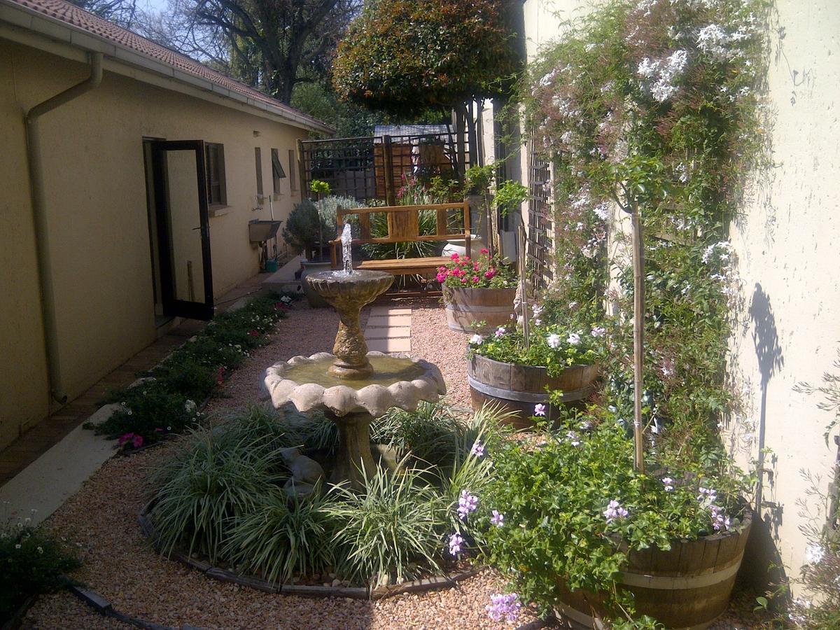 A Hundred Thousand Welcomes B&B Sandton Exteriör bild